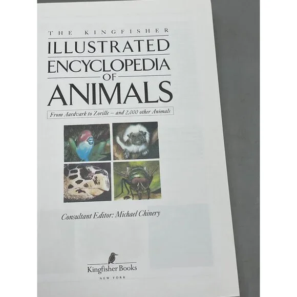 the Kingfisher Illustrated encyclopedia of animals hardcover book English READ - Picture 4 of 6